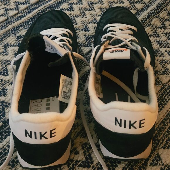 NIKE Challenger OG Casual Sneaker - Picture 3 of 5